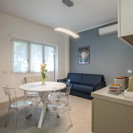 6 Fermate Dal Centro, Apartment