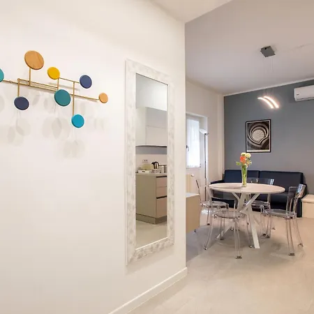 6 Fermate Dal Centro, Apartment Rome