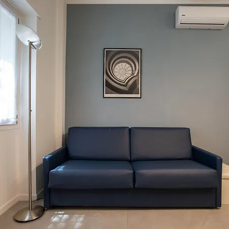 6 Fermate Dal Centro, Residenza Marchese