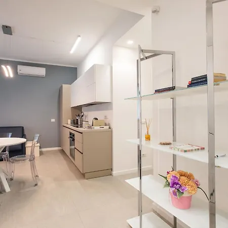 6 Fermate Dal Centro, Residenza Marchese