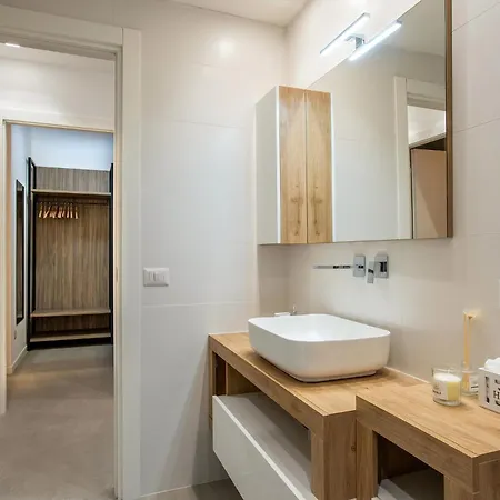 6 Fermate Dal Centro, Residenza Marchese דירה *